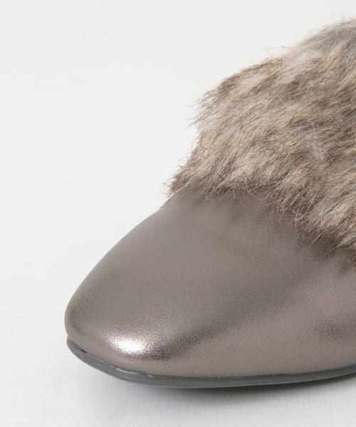 KBF（ケイビーエフ）の「ファーサンダル∴（サンダル・レディース・BLACK/GOLD/BRONZE・36/37/38）」の12枚目の写真