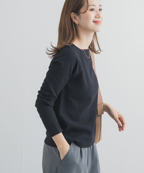 URBAN RESEARCH DOORS(アーバンリサーチドアーズ)の「スクエアネックプルオーバー(Tシャツ/カットソー・レディース・L.BEIGE/BLACK・Free)」の1枚目の写真