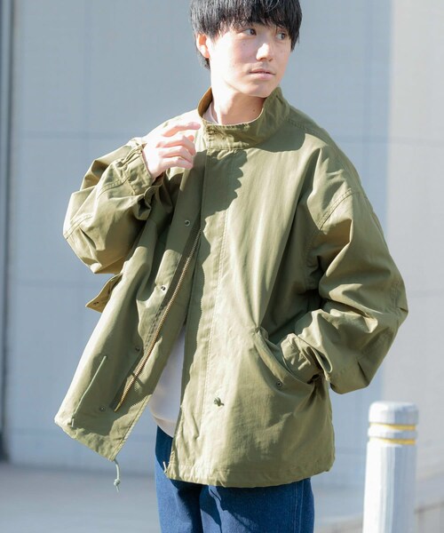 ITEMS URBANRESEARCH(アイテムズ アーバンリサーチ)の「中綿ライナー付 フードレスショートモッズ(モッズコート・メンズ・KHK/BLK・M/L)」の3枚目の写真