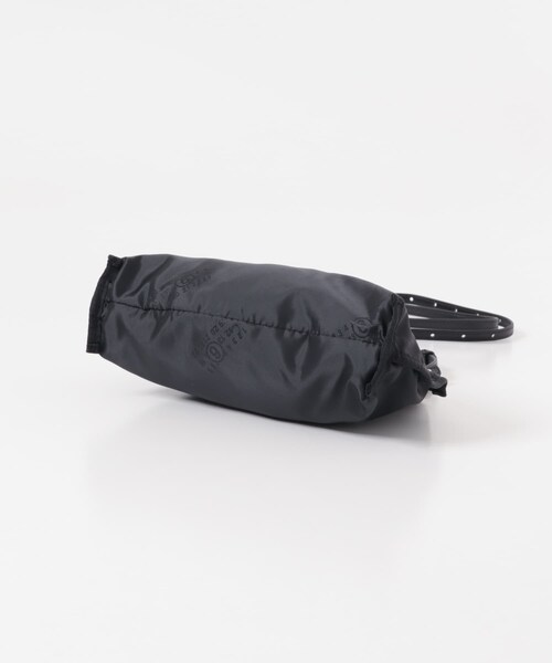 URBAN RESEARCH（アーバンリサーチ）の「MM6　P8503 POCHETTE REVERSIX（ショルダーバッグ・レディース・HA751・-）」の5枚目の写真