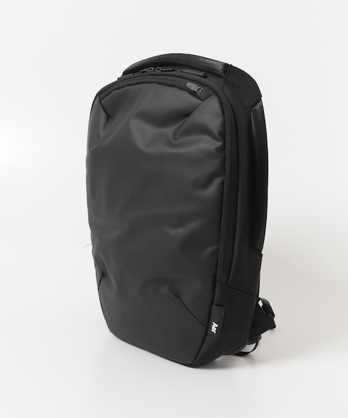 URBAN RESEARCH(アーバンリサーチ)の「Aer Slim Pack 2(バックパック/リュック・メンズ・BLACK・FREE)」の1枚目の写真