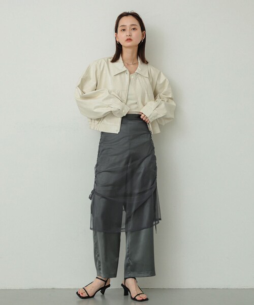 SENSE OF PLACE by URBAN RESEARCH(センスオブプレイスバイアーバンリサーチ)の「クロップドレザーライクブルゾン(ブルゾン・レディース・IVORY/BLACK/NAVY・one)」の11枚目の写真
