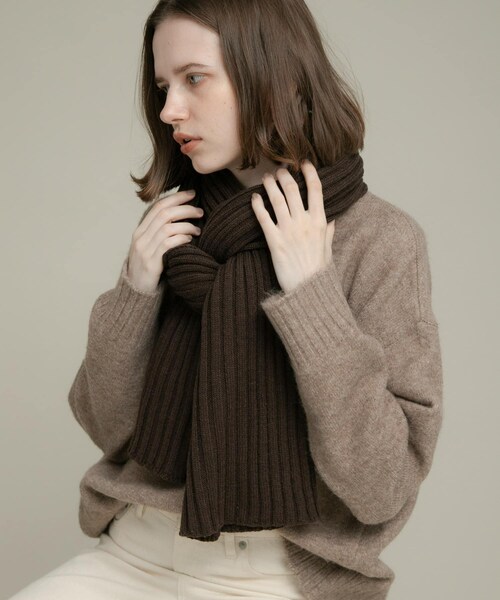 URBAN RESEARCH Sonny Label（アーバンリサーチサニーレーベル）の「リブニットマフラー（マフラー・レディース・ブラック/ブラウン/グレー/エクリュ・one）」の22枚目の写真