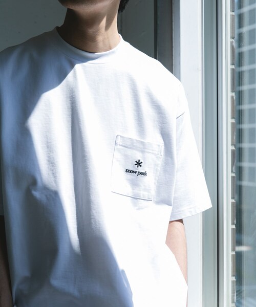 URBAN RESEARCH DOORS(アーバンリサーチドアーズ)の「『別注』Snow Peak Apparel×DOORS POCKET LOGO SHORT-SLEEVE T-SHIRTS(Tシャツ/カットソー・メンズ・WHITE/BLUEGRAY/FOLIAGE/CHARCOAL・M/L/XL)」の6枚目の写真