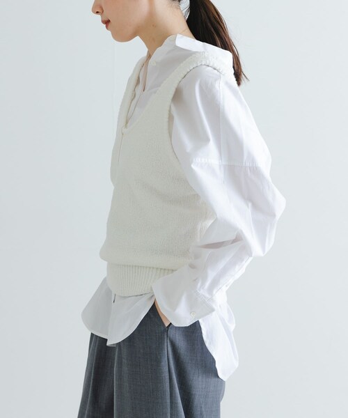 URBAN RESEARCH(アーバンリサーチ)の「ブロードオーバーシャツ(Tシャツ/カットソー・レディース・L.BLUE/OFF・FREE/Free)」の5枚目の写真