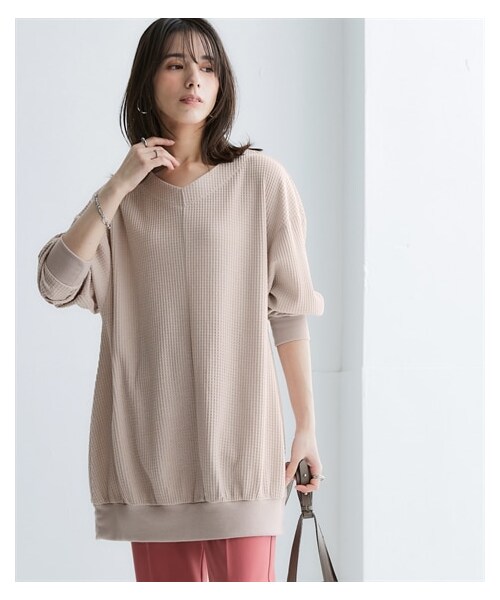 nissen（ニッセン）の「ワッフル素材ロング丈ドルマントップス（UVカット）＜大きいサイズ有＞（チュニック・レディース・黒/杢チャコールグレー/ミルクベージュ/サックス/コーラルピンク/【不要】ブラウン/ワイン/セージグリーン/杢オートミール・S~M相当/L~LL相当/3L~4L相当/5L~6L相当/8L相当/10L相当）」の9枚目の写真