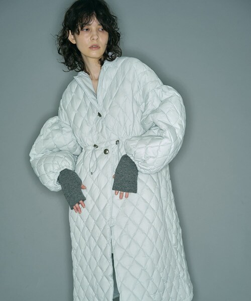 THE GOODLAND MARKET(ザグッドランドマーケット)の「『別注』KWD×ザ グッドランド マーケット GREEN DOWN QUILTING JACKET(その他アウター・レディース・BLACK/OFF WHITE・FREE)」の6枚目の写真
