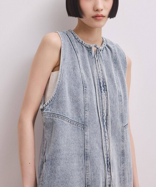 ADAM ET ROPE'（アダムエロペ）の「【WEB限定】ドロストネックデニムワンピース（ワンピース・レディース・ブラック系/ブルー系・36/38）」の16枚目の写真