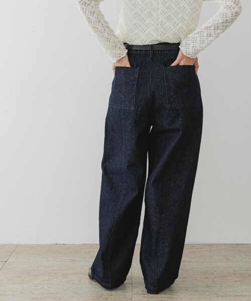 URBAN RESEARCH ROSSO（アーバンリサーチロッソ）の「F by ROSSO　カーブフォルムデニムパンツ（デニムパンツ・レディース・NAVY/BROWN・36/38）」の20枚目の写真