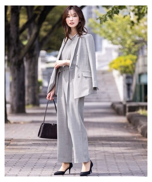 nissen（ニッセン）の「【レディーススーツ】＜VERYストアコラボ＞Wブレストジャケット＋オールインワンセットアップスーツ（フォーマルスーツ/小物・レディース・ライトグレー杢/ネイビー・S/M/L/LL/3L）」の5枚目の写真