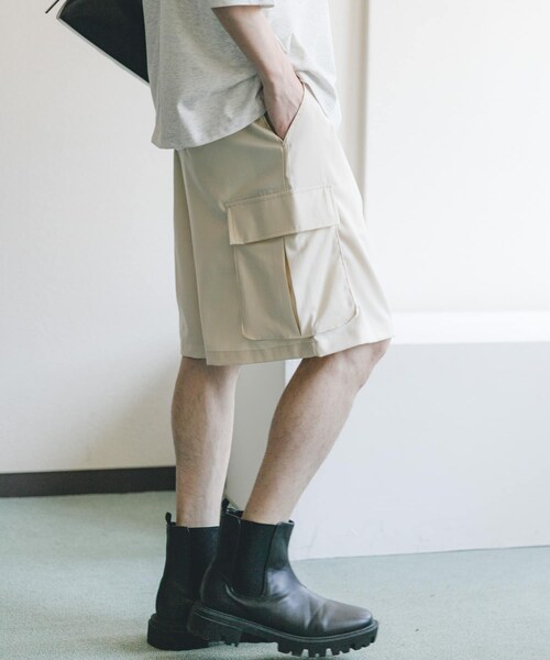 SENSE OF PLACE by URBAN RESEARCH(センスオブプレイスバイアーバンリサーチ)の「ワイドカーゴショートパンツ(その他パンツ・メンズ・IVORY/BLACK/CHARCOAL・M/L)」の9枚目の写真