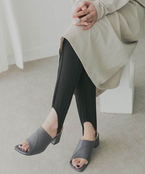 KBF（ケイビーエフ）の「KBF+　センターライントレンカ（レギンス/スパッツ・レディース・BLACK・one）」の2枚目の写真