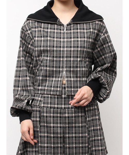 CALNAMUR（カルナムール）の「チェックニットソーブルゾン（ブルゾン・レディース・ブラック/ブラウン・F）」の3枚目の写真