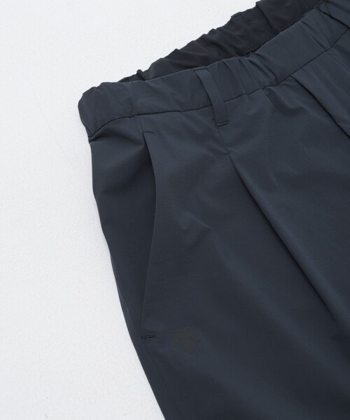 URBAN RESEARCH（アーバンリサーチ）の「Descente　UNTRIMMED MIDDLE PANTS（その他パンツ・メンズ・BK00/NV01・M/L/O）」の10枚目の写真