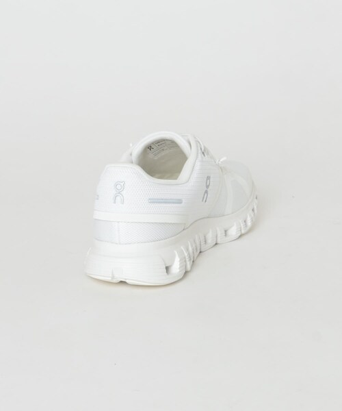 URBAN RESEARCH DOORS(アーバンリサーチドアーズ)の「On CLOUD 6(スニーカー・レディース・WHT/WHT・23.5/24/24.5/25/25.5)」の6枚目の写真