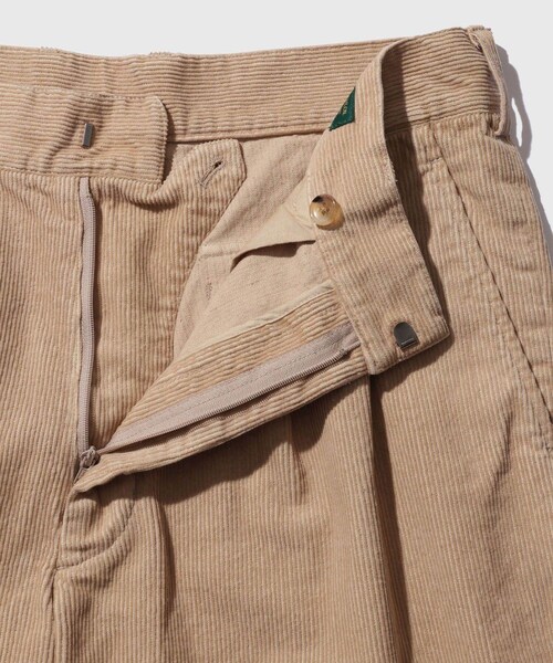 ADAM ET ROPE'(アダムエロペ)の「CORDUROY SHORTS(その他パンツ・メンズ・ホワイト/ベージュ/ネイビー/ブルー系/イエロー・L/M)」の14枚目の写真