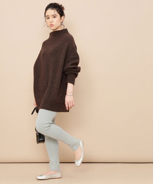 ADAM ET ROPE'(アダムエロペ)の「ソリッドスリットレギンス(レギンス/スパッツ・レディース・ブラック/キナリ/キャメル/ライトグリーン・F)」の19枚目の写真