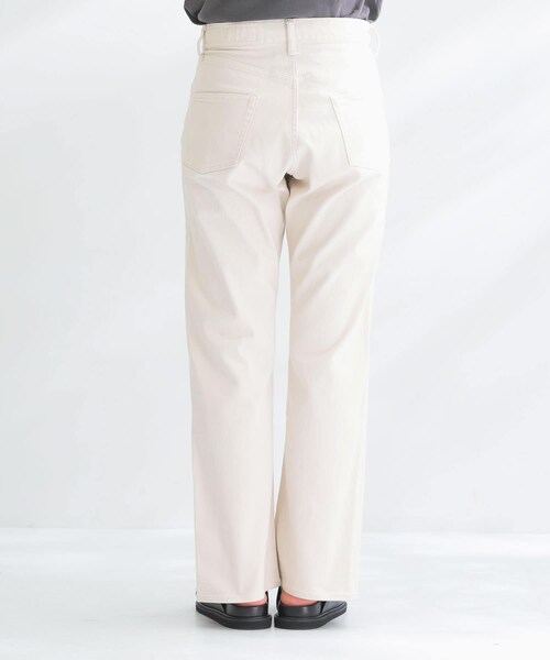 URBAN RESEARCH（アーバンリサーチ）の「KURO　BIG TUCK FLARE DENIM（デニムパンツ・レディース・NAVY/IVORY/BLUE・25/26/27）」の7枚目の写真