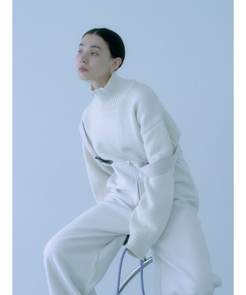 Ungrid（アングリッド）の「ハイネックボリュームカラーニット（ニット/セーター・レディース・アイボリー/チャコールグレー/ピンク/イエロー・F）」の3枚目の写真