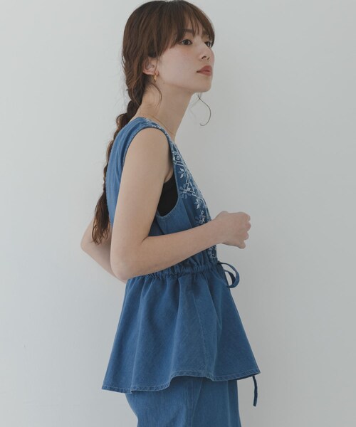 URBAN RESEARCH Sonny Label（アーバンリサーチサニーレーベル）の「クロス刺繍ペプラムサロペット（つなぎ/オールインワン・レディース・インディゴ/L.インディゴ・36/38）」の16枚目の写真