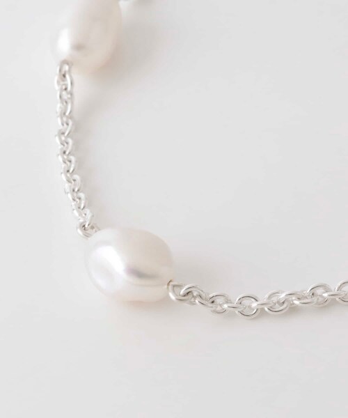 URBAN RESEARCH（アーバンリサーチ）の「PLOW　Pearl Necklace（ネックレス・レディース・Pearl SV・-）」の11枚目の写真