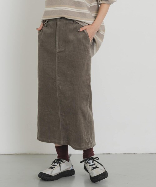 EKAL（エカル）の「『UR TECH』コーデュロイストレートスカート（スカート・レディース・モカ/チャコール/ブラウンカーキ・one）」の4枚目の写真
