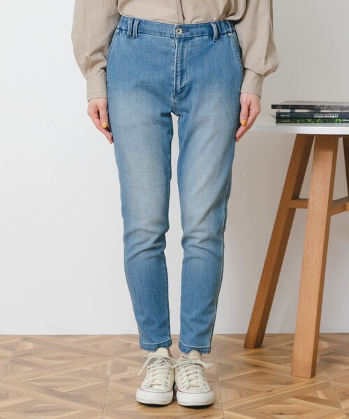 URBAN RESEARCH Sonny Label（アーバンリサーチサニーレーベル）の「MONAME　NEW RELAX TAPERED（デニムパンツ・レディース・LIGHTBLUE・XS/S/M）」の10枚目の写真