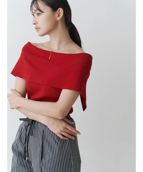 TONAL（トーナル）の「オフショルリブ2WAYニット（ニット/セーター・レディース・ブラック/レッド/ブルー・M）」の6枚目の写真