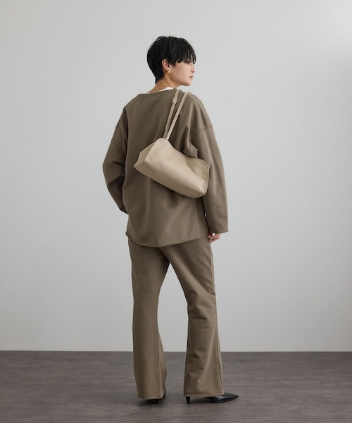 ADAM ET ROPE'(アダムエロペ)の「【W S(ドゥーブル)】ナチュラルレザーロングハンドルバッグ(ハンドバッグ・レディース・ブラック/ベージュ・F)」の14枚目の写真