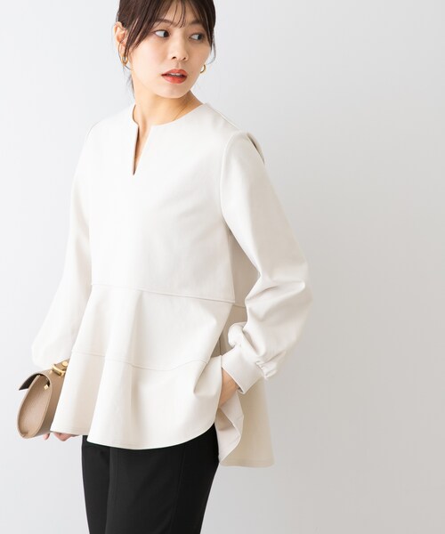 URBAN RESEARCH ROSSO（アーバンリサーチロッソ）の「F by ROSSO　ペプラムカットプルオーバー（Tシャツ/カットソー・レディース・ECRU/BLACK・FREE）」の6枚目の写真