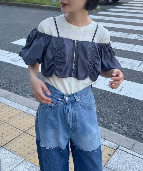 KBF（ケイビーエフ）の「2WAYパフスリーブビスチェ（その他トップス・レディース・GRAY/BEIGE/BLACK・one）」の4枚目の写真