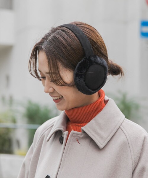 URBAN RESEARCH DOORS(アーバンリサーチドアーズ)の「ファーイヤーマフ(イヤーマフ・レディース・GREIGE/BLACK・One)」の4枚目の写真