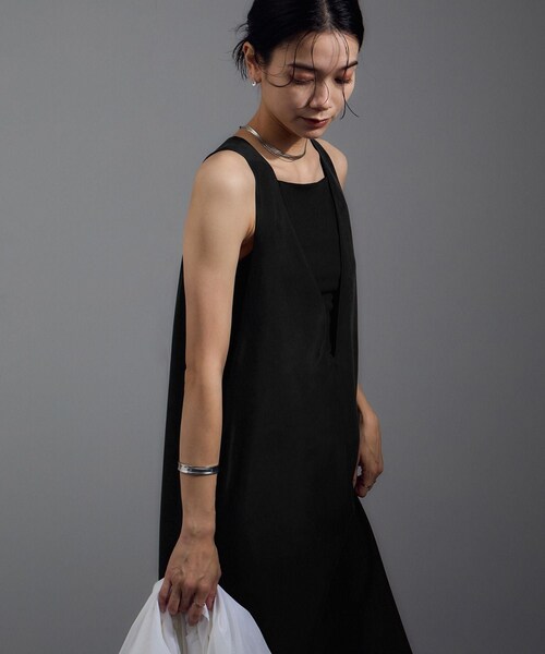 ADAM ET ROPE'（アダムエロペ）の「[25AW]GENTLE SILK ジャンパースカート【セットアップ対応・洗える】（ジャンパースカート・レディース・ブラック/ブラウン系/ピンク系・F）」の12枚目の写真