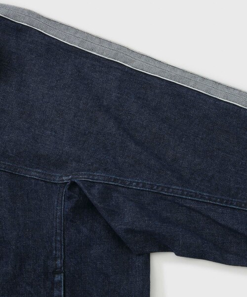 ADAM ET ROPE'(アダムエロペ)の「【THOUSANDS/サウザンズ】SELVAGE DENIM TRUCK JACKET(デニムジャケット・メンズ・ブラック/ネイビー・L/M)」の8枚目の写真