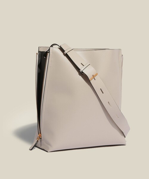 ROPE'（ロペ）の「【E'POR】Y BAG Shoulder Large【通勤】【A4対応】（ショルダーバッグ・レディース・ライトグレー/キナリ・F）」の17枚目の写真