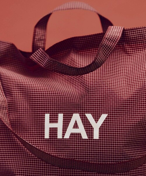 SENSE OF PLACE by URBAN RESEARCH(センスオブプレイスバイアーバンリサーチ)の「HAY Grid Crossover Bag Medium(ショルダーバッグ・メンズ・DarkGreen/DarkBlue/BURGUNDY・One)」の9枚目の写真