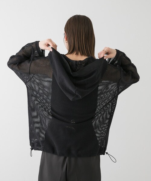 SENSE OF PLACE by URBAN RESEARCH(センスオブプレイスバイアーバンリサーチ)の「フーデットメッシュトップ(その他トップス・レディース・BLACK/IVORY/BROWN・one)」の17枚目の写真