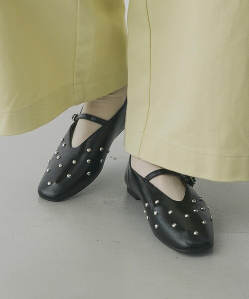 SENSE OF PLACE by URBAN RESEARCH（センスオブプレイスバイアーバンリサーチ）の「スタッズフラットシューズ（パンプス・レディース・BLACK/BEIGE・S/M/L）」の13枚目の写真