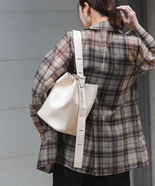 SENSE OF PLACE by URBAN RESEARCH（センスオブプレイスバイアーバンリサーチ）の「マルチショルダースクエアバッグ（ショルダーバッグ・レディース・BLACK/GREIGE/BLUE・One）」の18枚目の写真