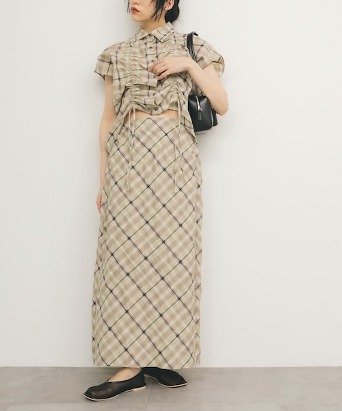 KBF（ケイビーエフ）の「シアーチェックIラインスカート（スカート・レディース・MOSS GRAY/BEIGE/BLUE・one）」の2枚目の写真