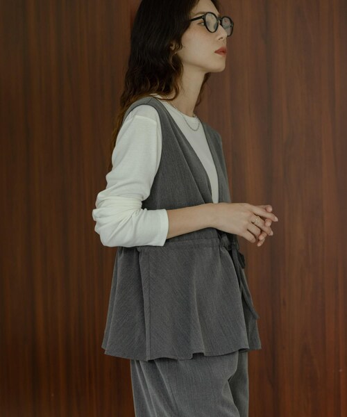 URBAN RESEARCH Sonny Label（アーバンリサーチサニーレーベル）の「ペプラムオールインワン（つなぎ/オールインワン・レディース・ブラック/グレー・36/38）」の15枚目の写真