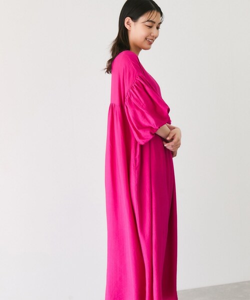 Jayro(ジャイロ)の「袖ボリュームワンピース(ワンピース・レディース・ブラック/ブルー/ピンク・F)」の22枚目の写真