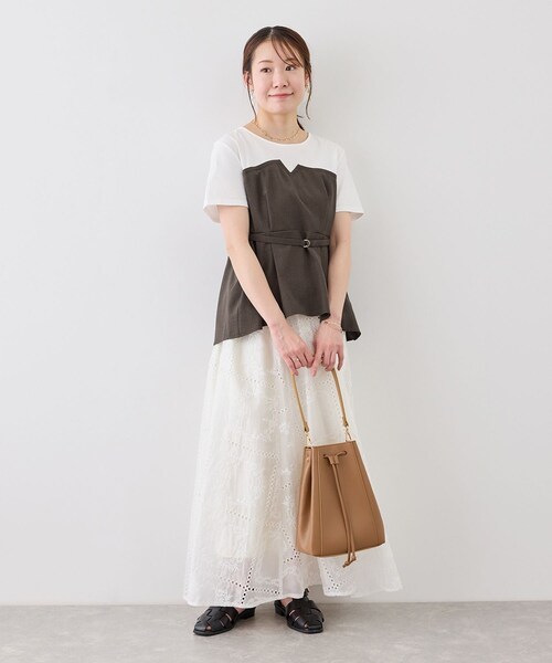 ROPE' PICNIC(ロペピクニック)の「【cahoさんコラボ】低身長・小柄さんサイズ エアリーリネンライク ドッキングカットトップス(Tシャツ/カットソー・レディース・ブラック/ダークブラウン/キャメル/ベージュ/ネイビー・F)」の19枚目の写真