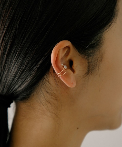 URBAN RESEARCH（アーバンリサーチ）の「ff by decor urban research　ダブルパールイヤカフ（イヤリング・レディース・10KYG・-）」の3枚目の写真