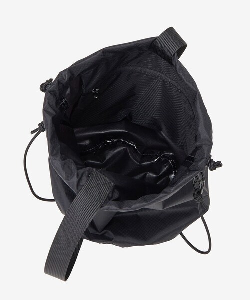 ADAM ET ROPE'(アダムエロペ)の「【J'aDoRe・店舗限定】【Speedo(スピード)】ボヤージュウォータープルーフパースバッグ / 撥水(ショルダーバッグ・レディース・ブラック・F)」の6枚目の写真