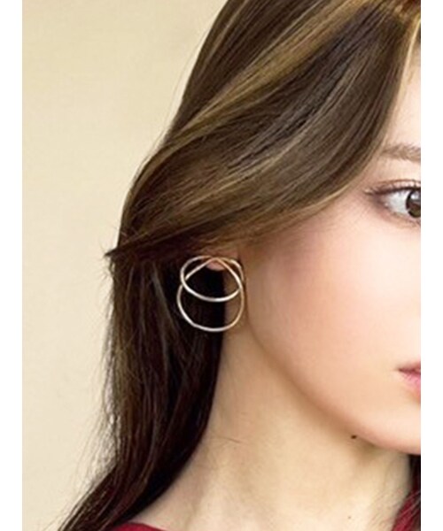 RESEXXY（リゼクシー）の「ダブルツイストピアス（ピアス（両耳用）・レディース・ゴールド/シルバー・F）」の5枚目の写真