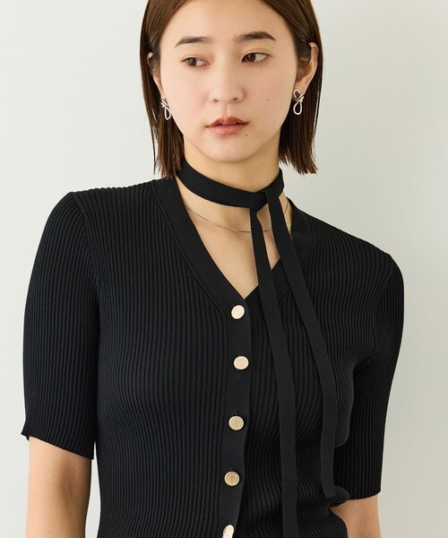 ROPE'(ロペ)の「チョーカー付きVネックリブカーディガン/イージーケア(ニット/セーター・レディース・ブラック/ブラウン系/ベージュ系/グリーン・F)」の7枚目の写真