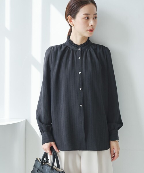 URBAN RESEARCH（アーバンリサーチ）の「ドビーストライプフリルブラウス（シャツ/ブラウス・レディース・OFF WHITE/BLACK・Free）」の3枚目の写真