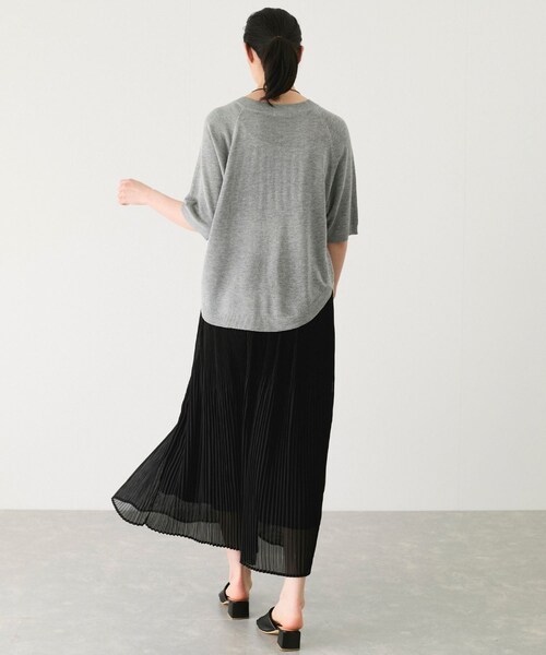 Jayro（ジャイロ）の「Ｖネック5分袖ニットトップス　　（ニット/セーター・レディース・グレー/ベージュ/モスグリーン/ネイビー/ブルー/ピンク/イエロー・F）」の19枚目の写真