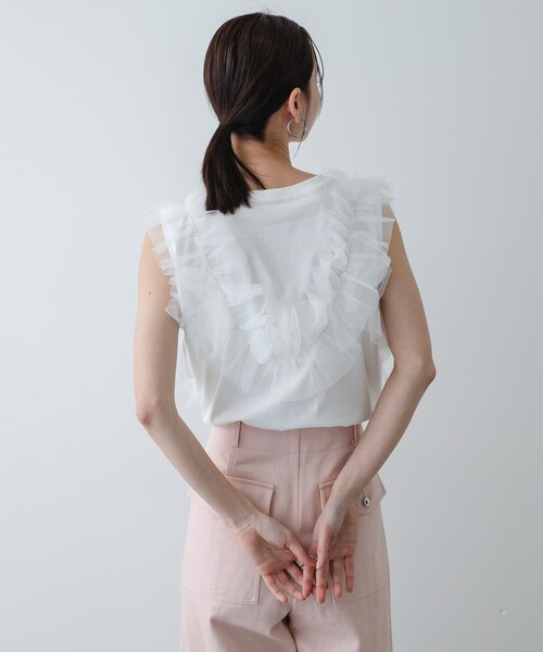 SENSE OF PLACE by URBAN RESEARCH(センスオブプレイスバイアーバンリサーチ)の「フリルデザインカットトップ(Tシャツ/カットソー・レディース・OFF WHITE/BLACK/BEIGE・One)」の7枚目の写真